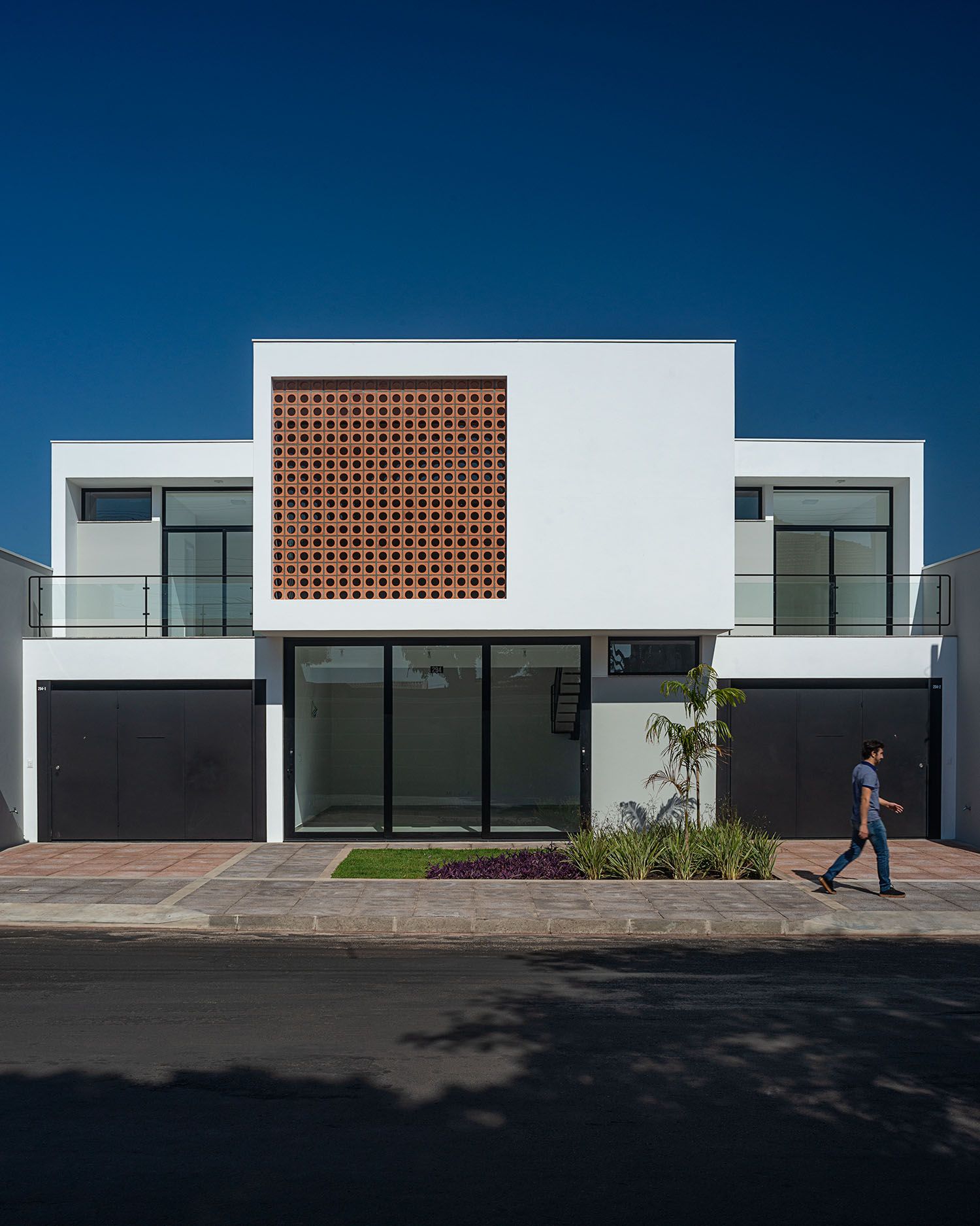 Casas e Comércio RC, Ribeirão Claro, PR